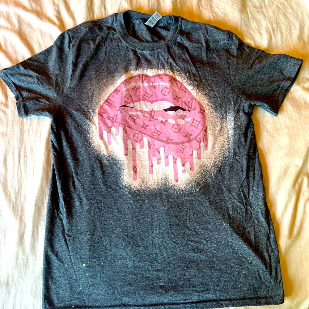 LV t shirt